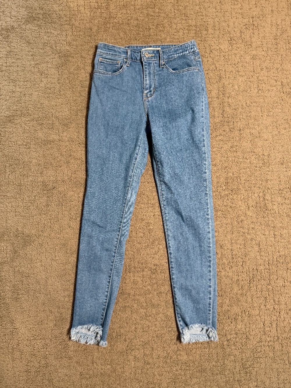 Levi’s Women’s 721 High Rise Skinny Jeans Medium Wash Blue Size 27
